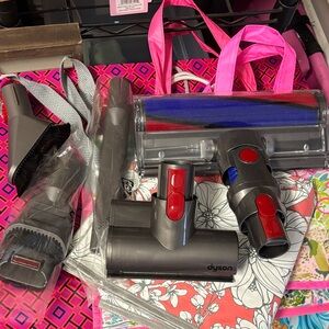 Dyson V7 Absolute vaccuum attachments and wall charger